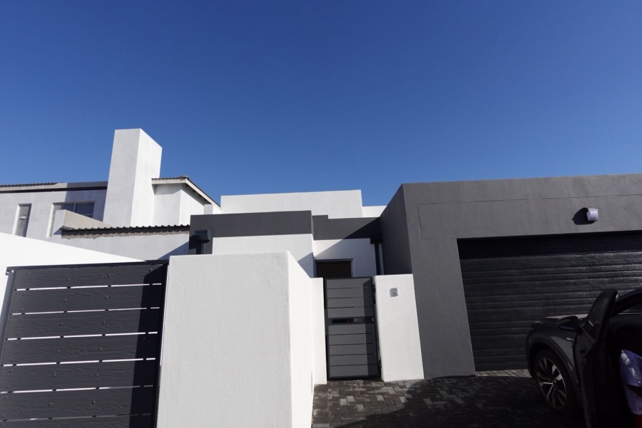3 Bedroom Property for Sale in Sandown Western Cape
